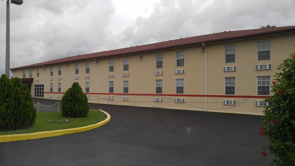 Belmont Inn & Suites Флорида-Сіті Екстер'єр фото